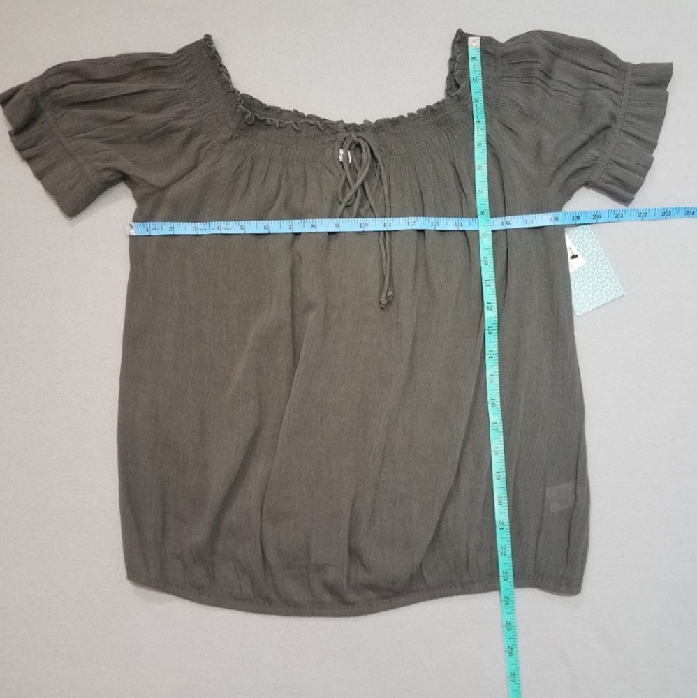 NWT Susina Smocked Off Shoulder Blouse Petite L - Picture 7 of 8